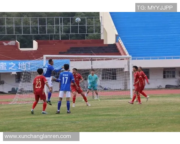 精彩回顾1月4号足球比赛直播全程分析与精彩瞬间分享